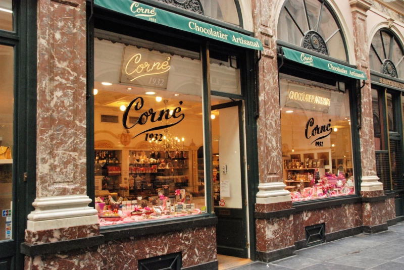 ecommerce-ST ETIENNE DE TINEE-min_chocolate_chocolaterie_shop_luxury_chic_gallery_brussels_belgium-558146